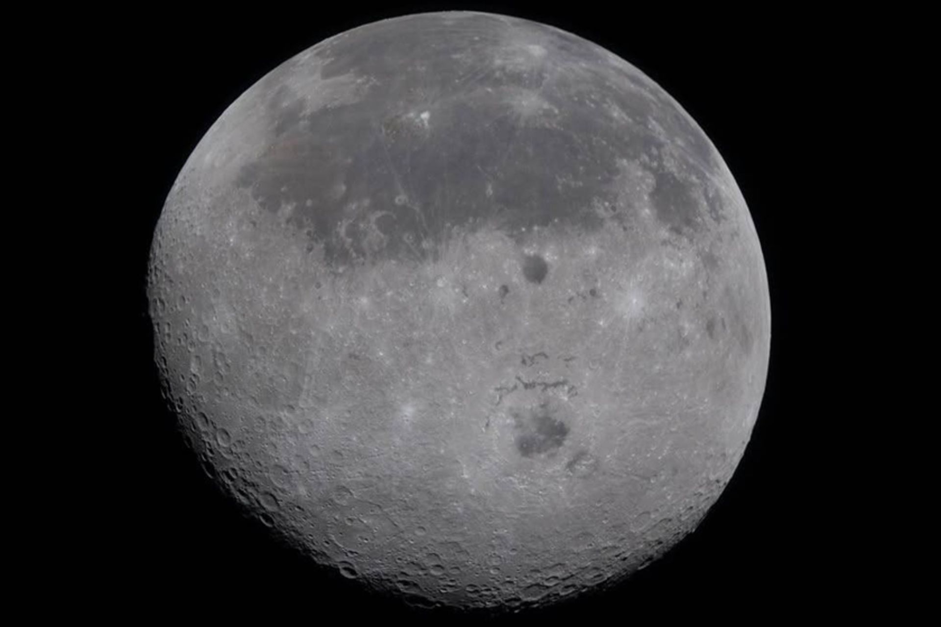 ماه از آرتمیس ۲