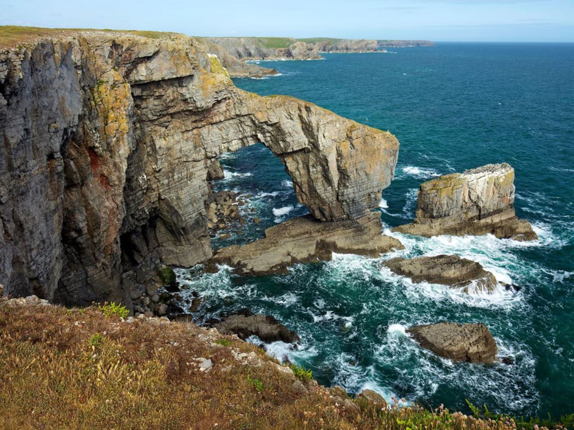 2015-06-2015-05-15-1431721319-6639877-2554bc10ed9889c6c03ab4c7d_intl_natl_parks_pembrokeshire_2015_cr_roberthardingworldimagery_alamy