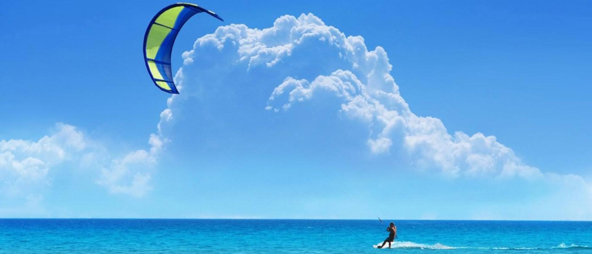 2015-06-kitesurfer-chasing-the-wind_1920x1080_142-hd