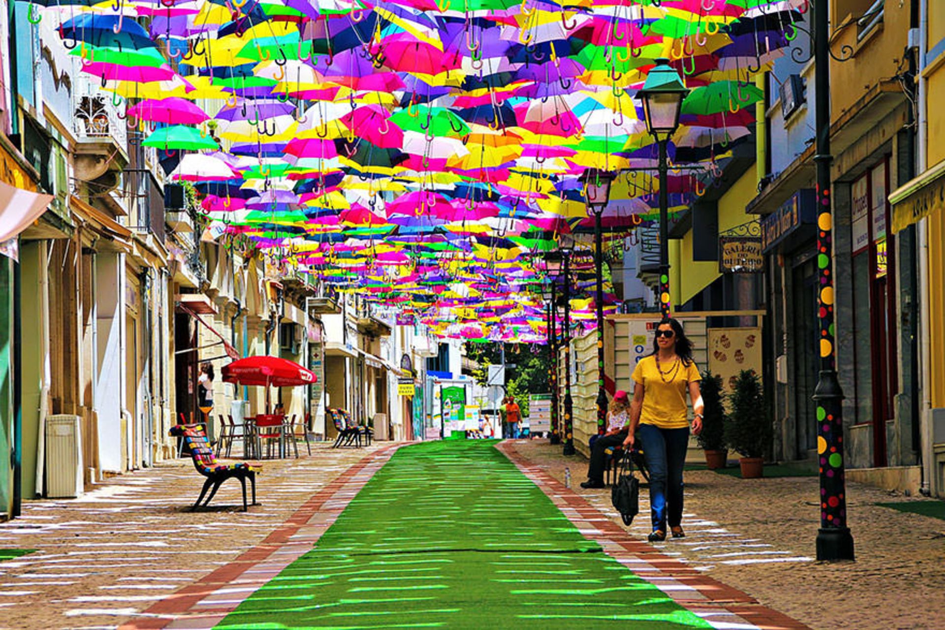 2015-06-unique-festivals-around-the-world-agitagueda-art-festival__880