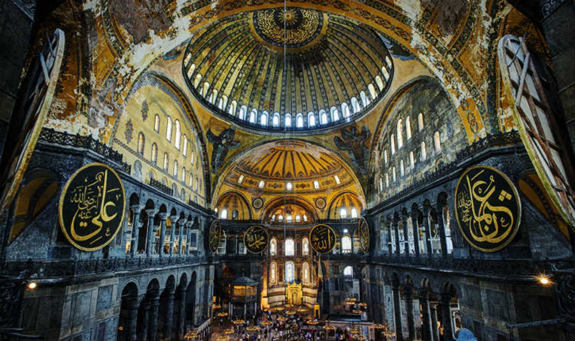 2015-07-5s3j7467_hagia-sophia_istanbul_999x