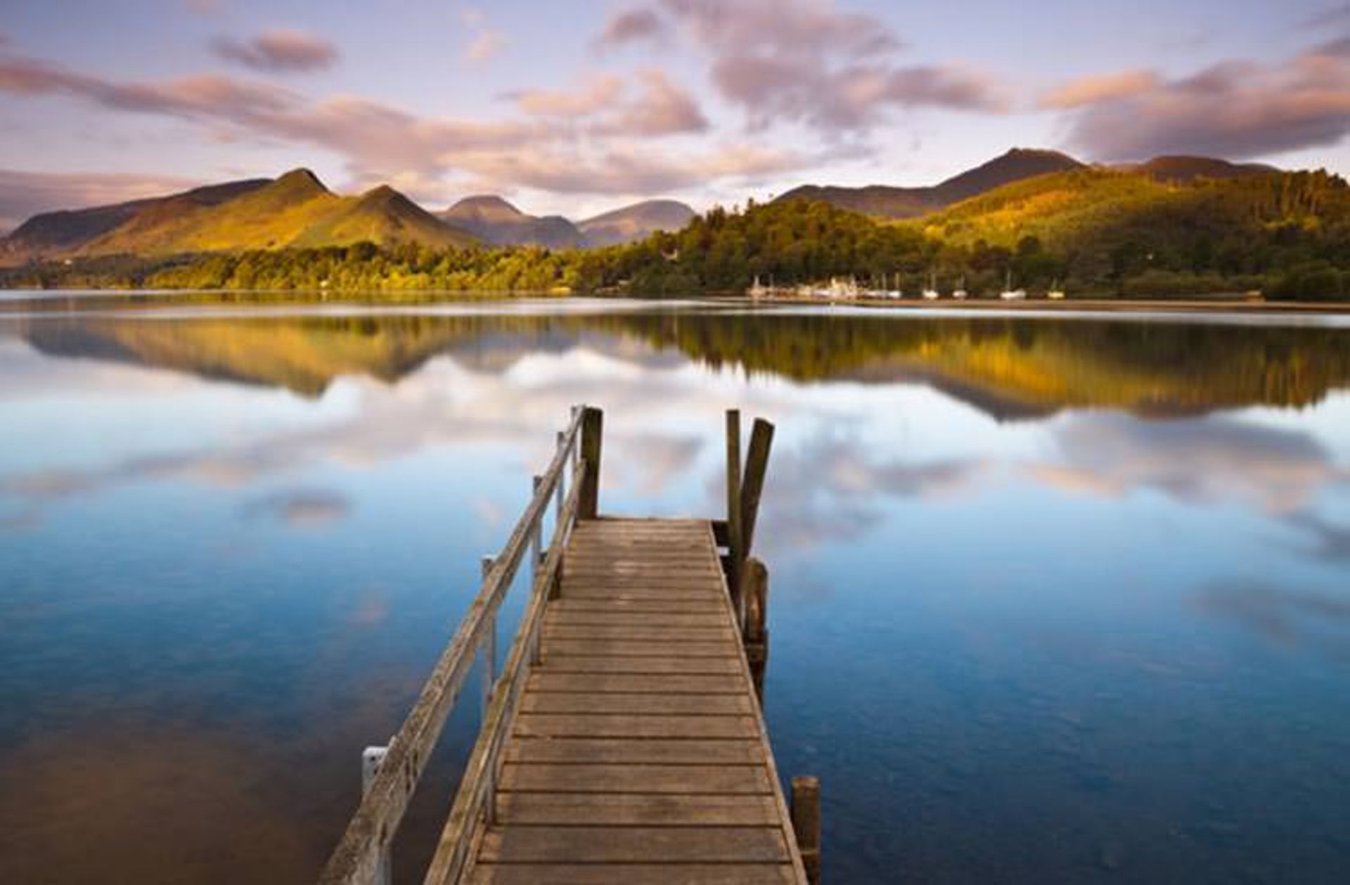 دریاچه Derwentwater در انگلستان