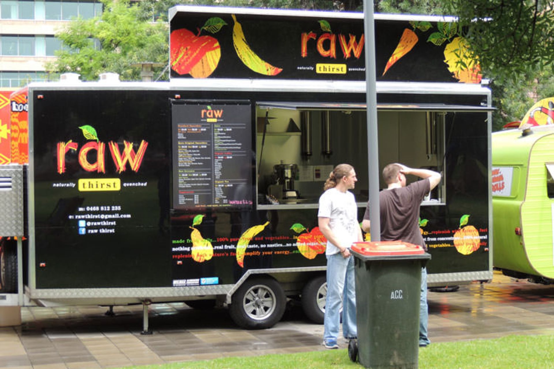 2015-07-a-fork-on-the-road-food-in-adelaide-food-truck-foo21
