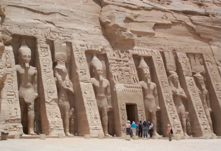2015-07-abu-simbel