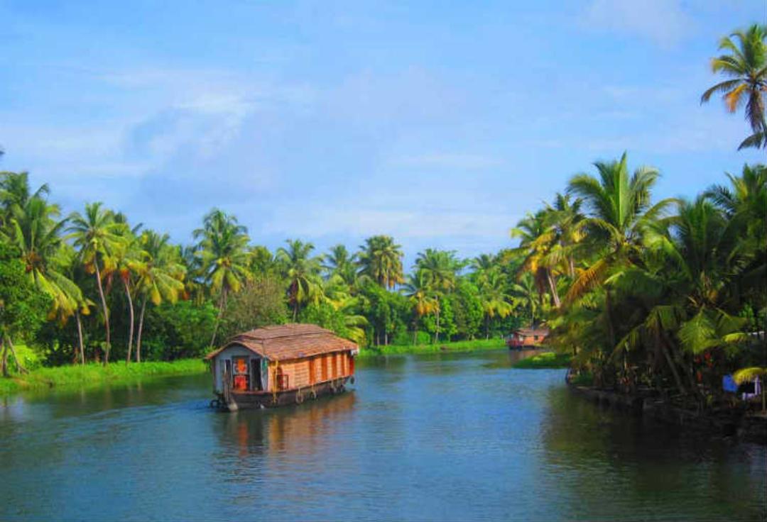 2015-07-alappuzha-backwaters