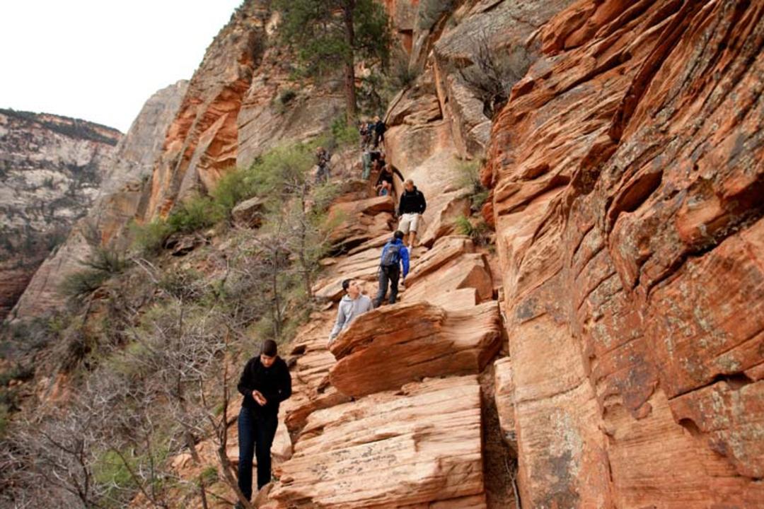 2015-07-angels-landing-in-zion2