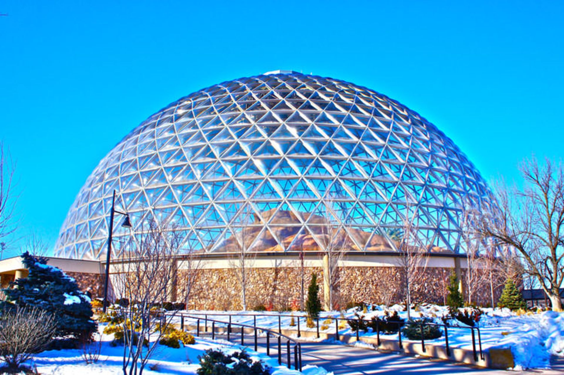 2015-07-desert_dome_omaha_zoo