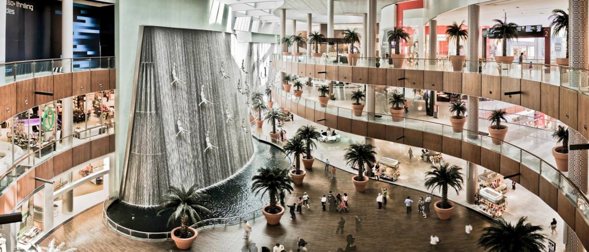2015-07-dubai-mall-fountain-pano12