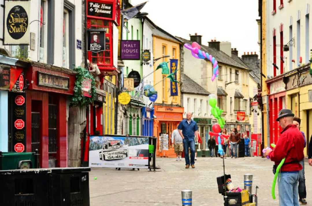2015-07-galway-latin-quarter