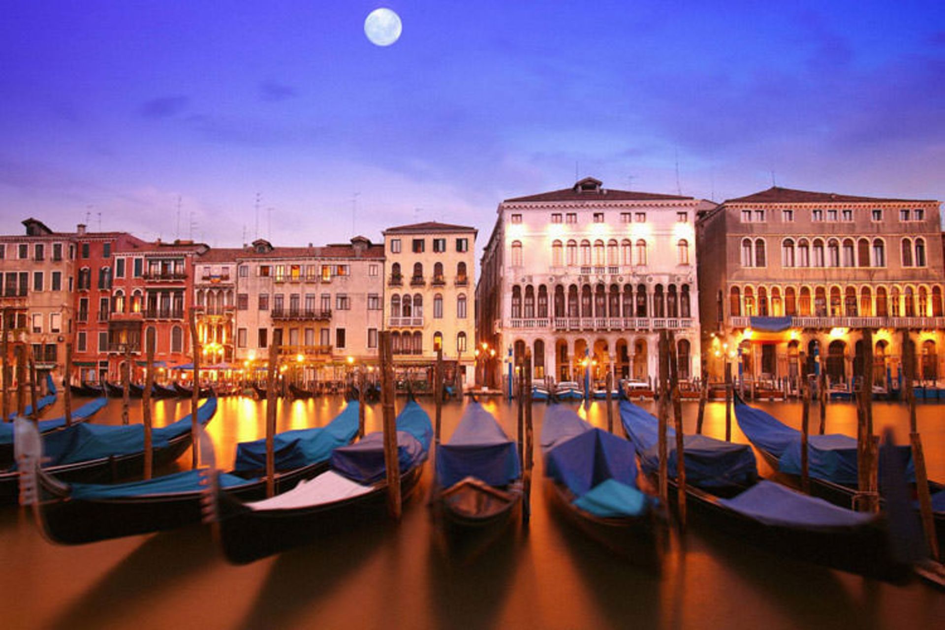 2015-07-gondolas-venice-italy-copy