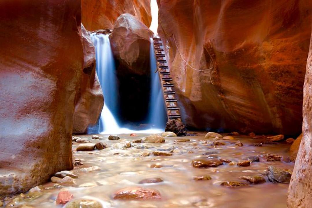 2015-07-kanarra-creek-in-utah-zion