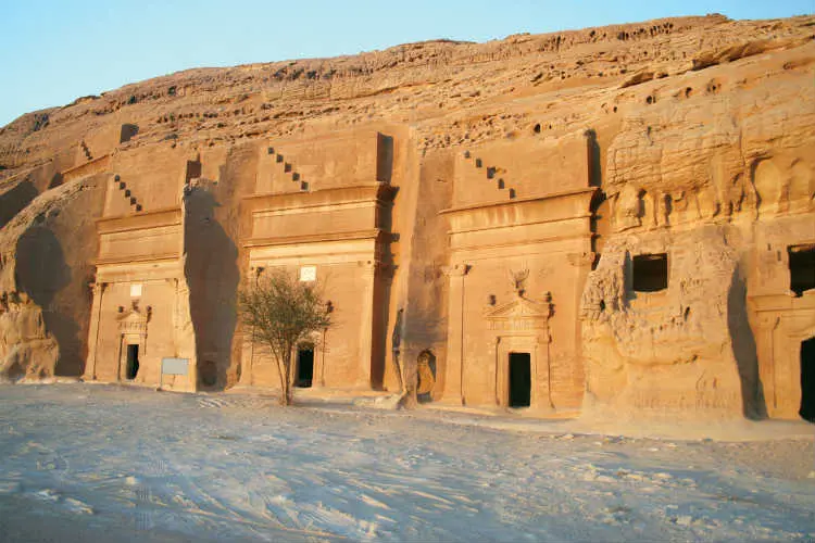 2015-07-madain-saleh1