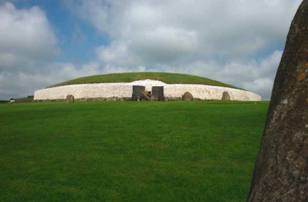 2015-07-newgrange1