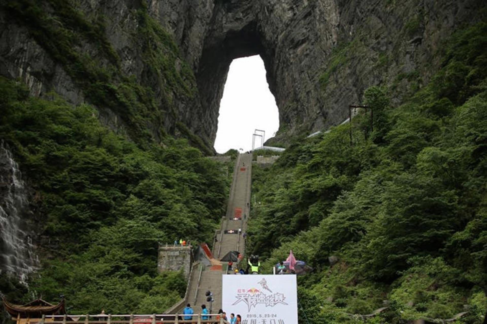 2015-07-red-bull-sky-gate_mountain-race-zhangjiajie-5