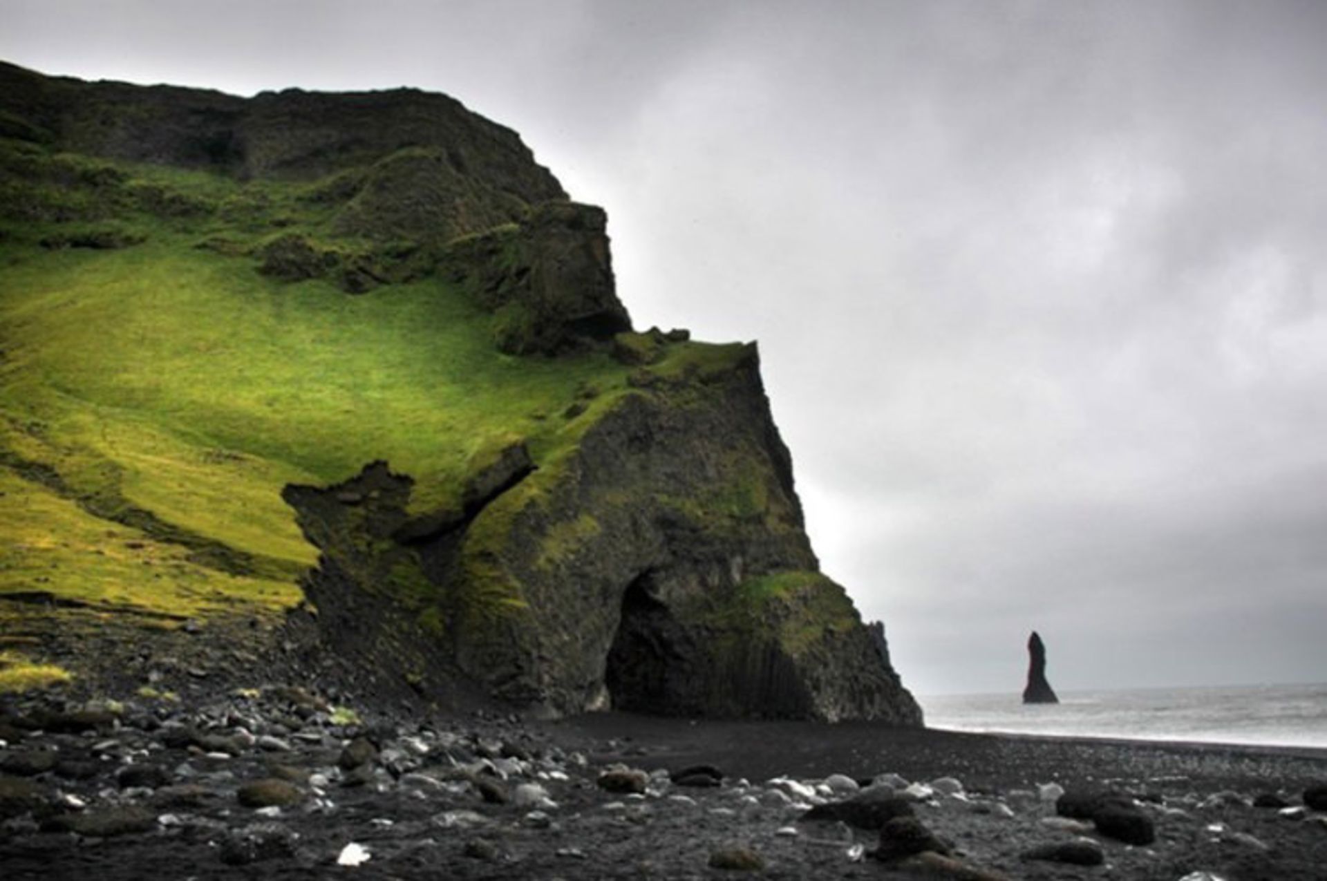 2015-07-reynisdrangar-3