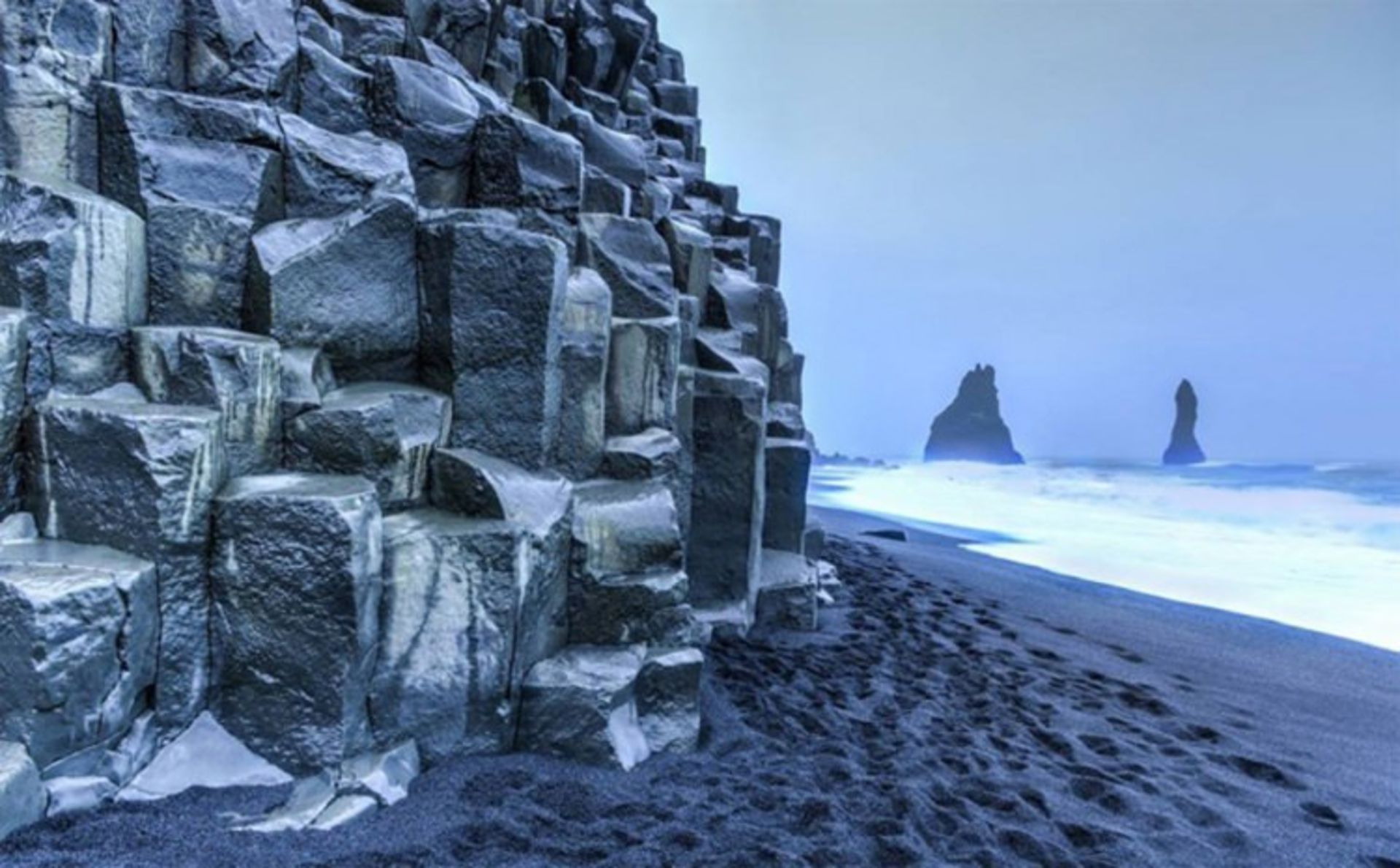 2015-07-reynisdrangar-4