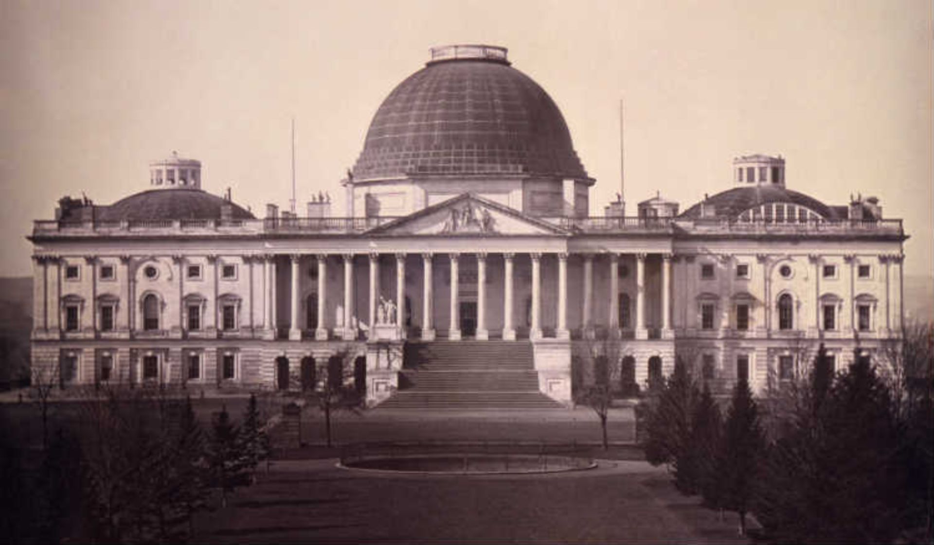 2015-07-united-states-capitol