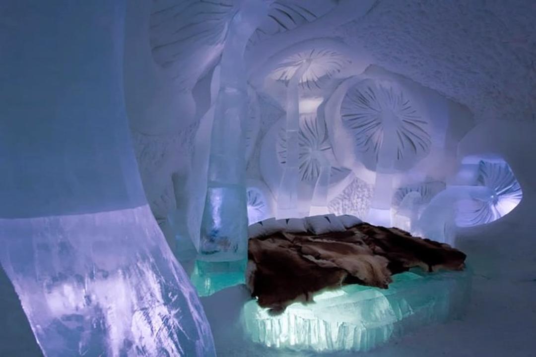 2015-07-unusual-themed-hotels-5-1__880