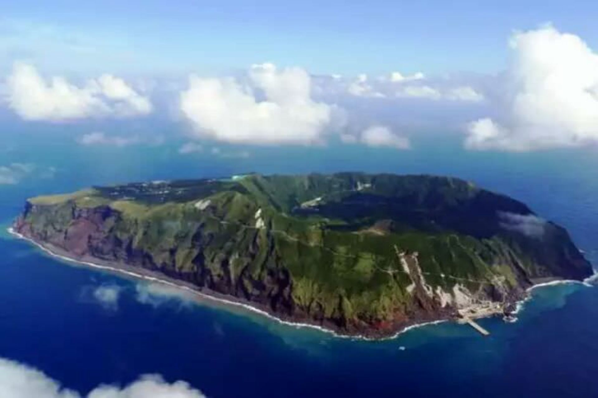 2015-07-wpid-aogashima-japan-3_resize_20150728_214241