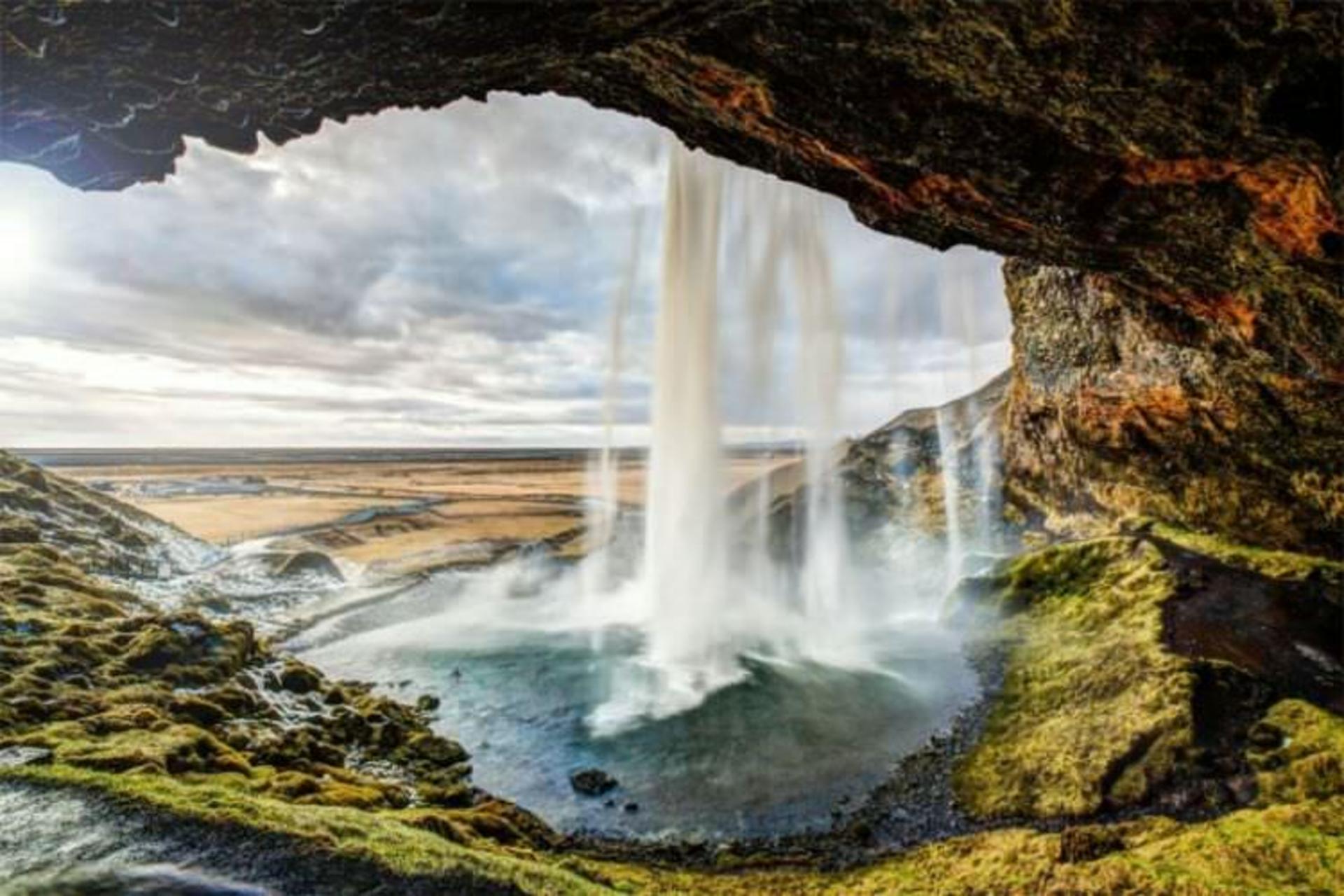 2015-07-wpid-aquatic_seljalandsfoss5