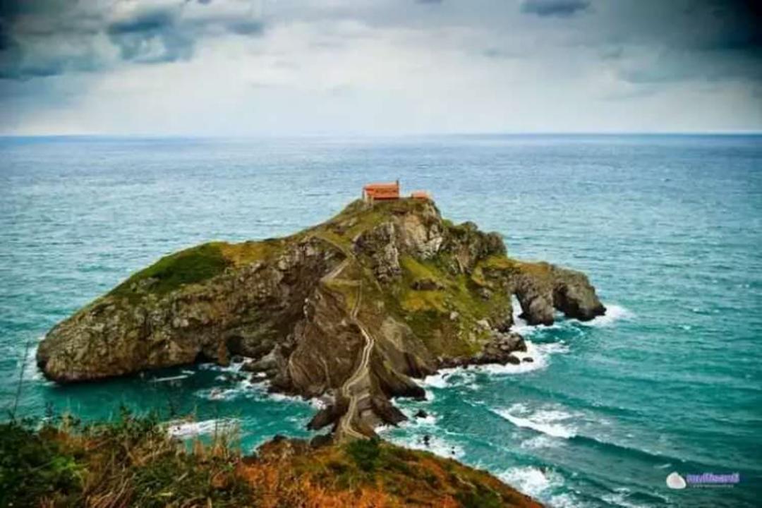 2015-07-wpid-gaztelugatxe3