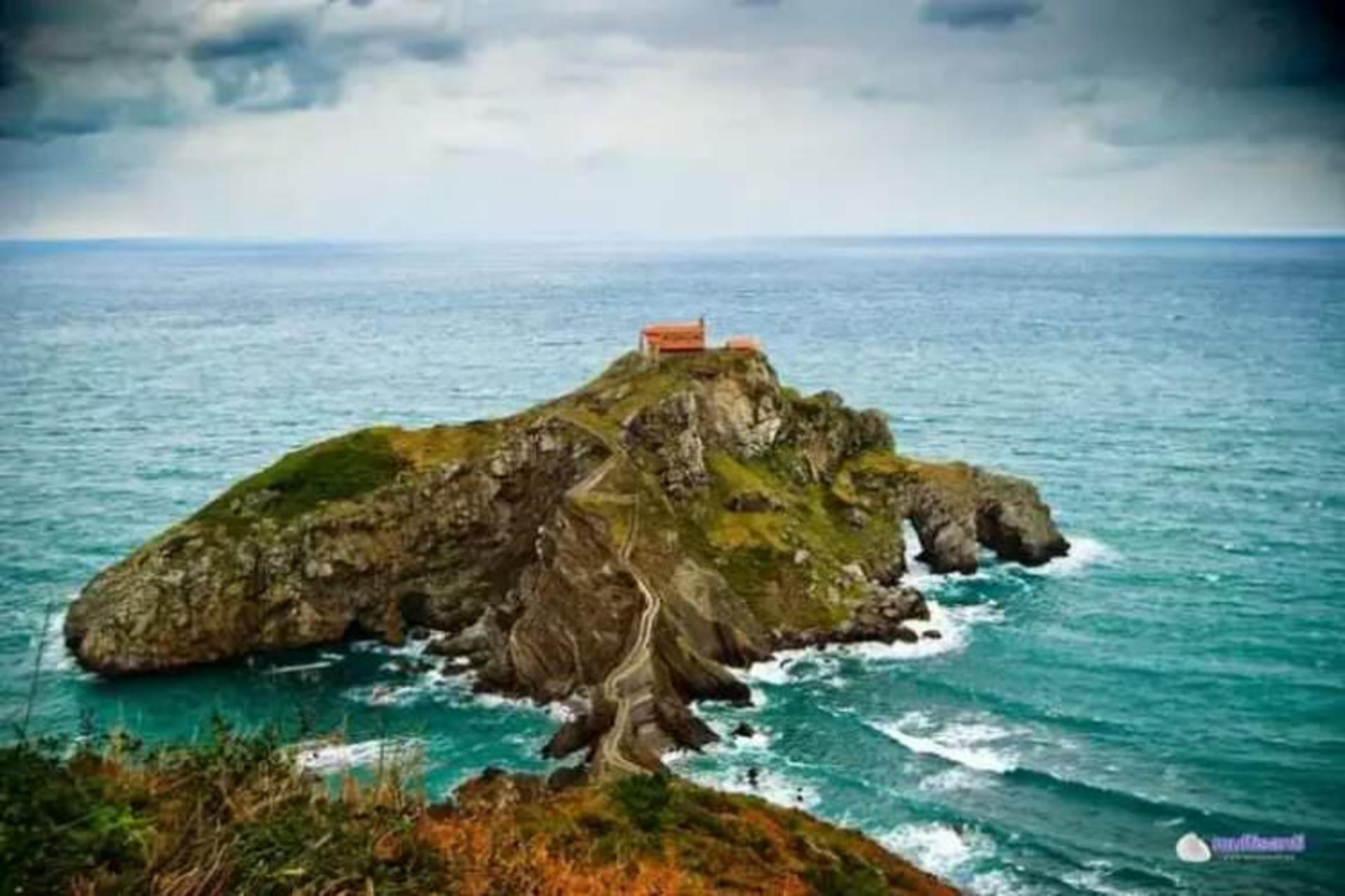 2015-07-wpid-gaztelugatxe3