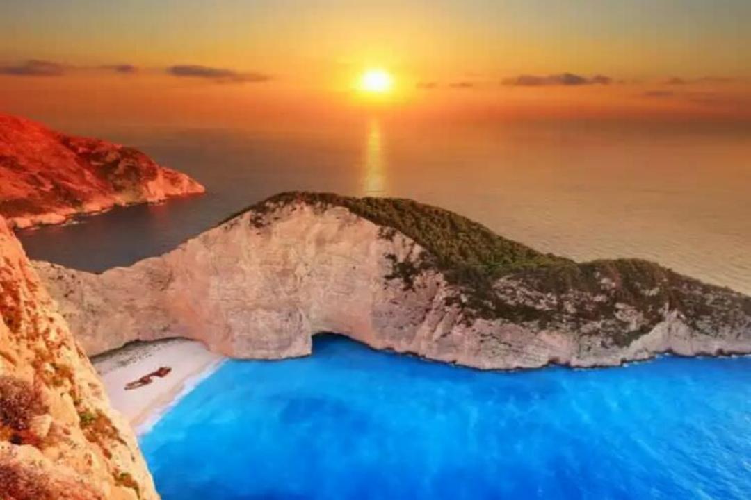 2015-07-wpid-navagio