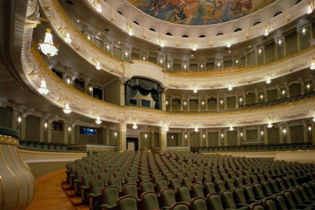 2015-07-wpid-opera_moscow