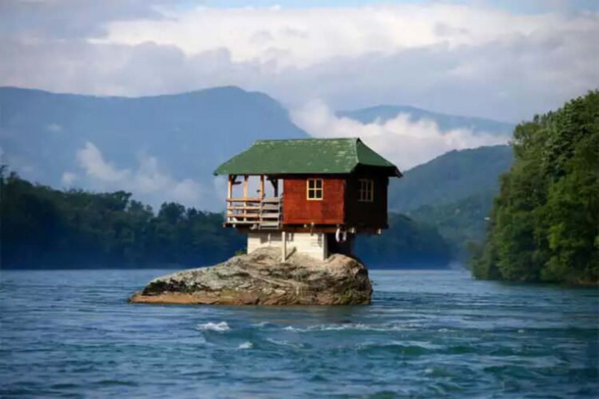 2015-07-wpid-serbia2-740x492_resize_20150728_214502