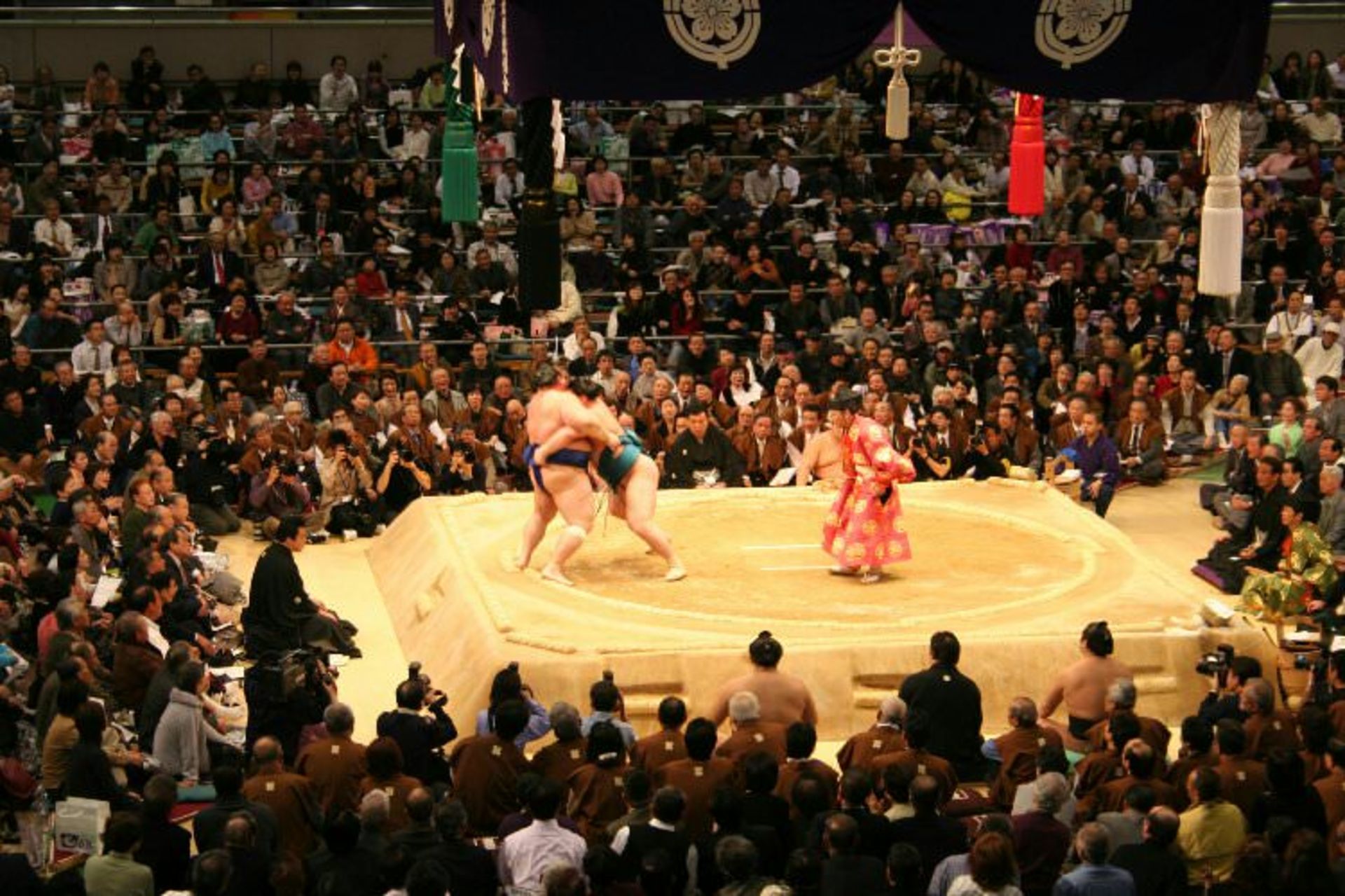 2015-07-wpid-sumo_tournament_resize_20150729_220001