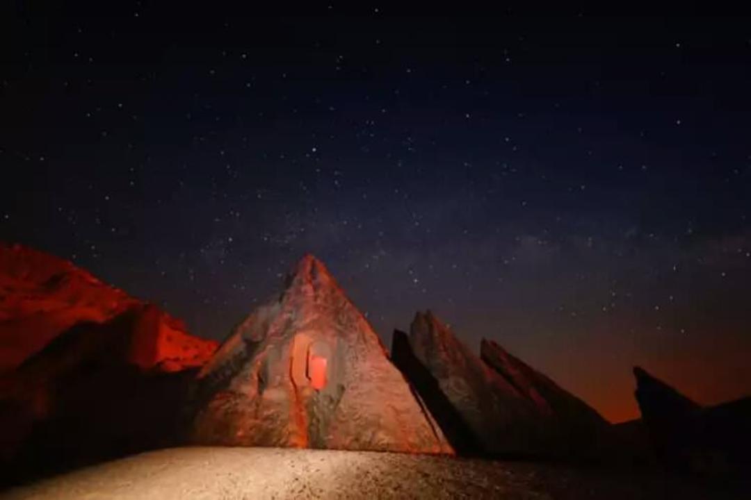 2015-07-wpid-top-10-monasteries-cappadocia-photo-by-birukov-yury-740x499_resize_20150728_215337