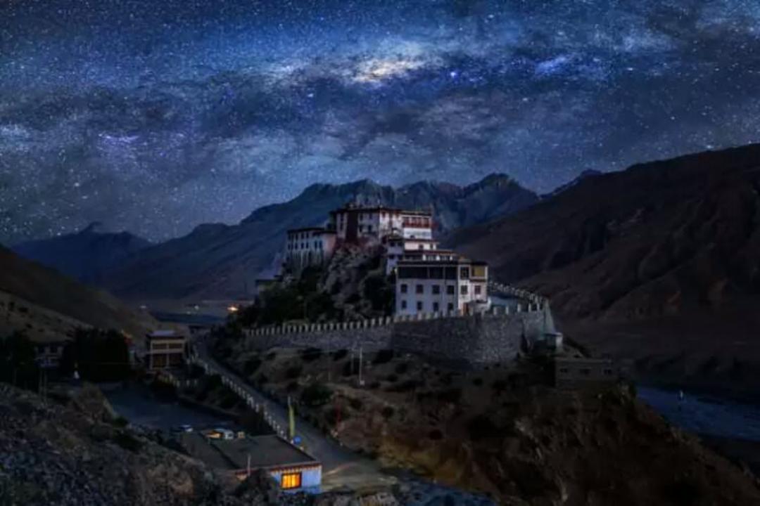 2015-07-wpid-top-10-monasteries-ki-photo-by-oaky-isra2-740x493_resize_20150728_215251