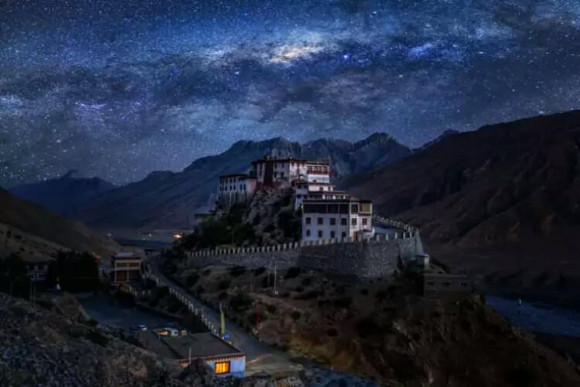 2015-07-wpid-top-10-monasteries-ki-photo-by-oaky-isra2-740x493_resize_20150728_215251