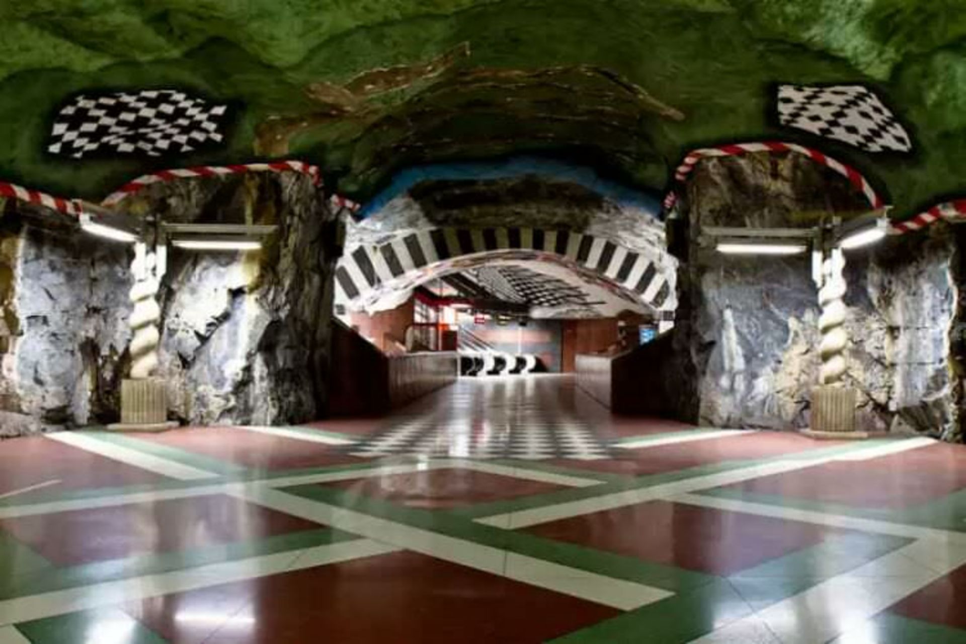 2015-07-wpid-underground_stockholm2