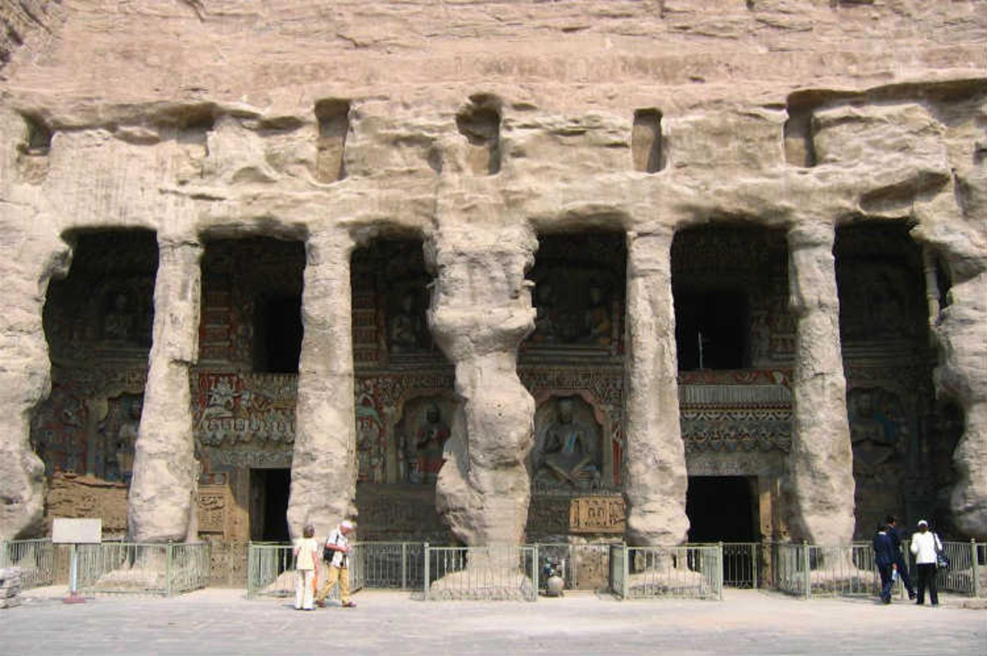 2015-07-yungang_caves_-_caves_9_and_10_1200x900