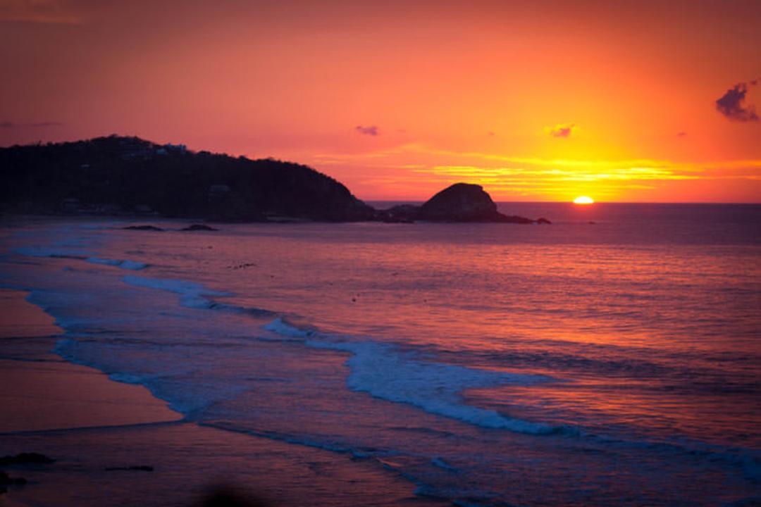 2015-07-zipolite-sunrise