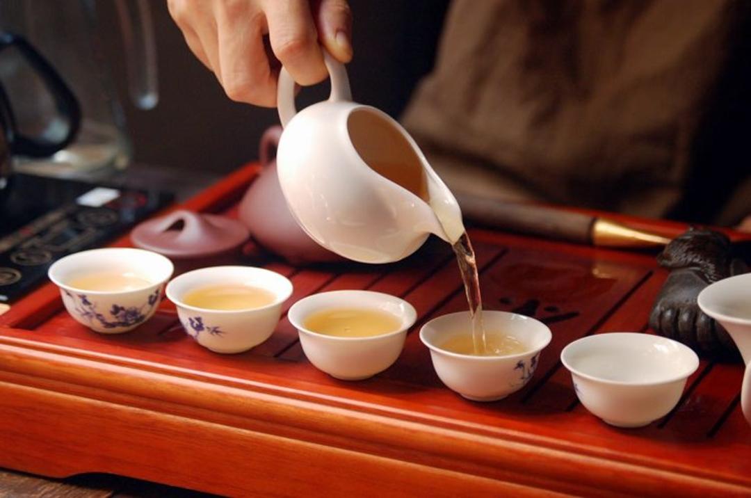 نوشیدن چای چین1