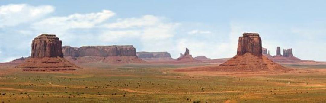 2015-08-640px-artist_point-monument_valley-usa-retouched