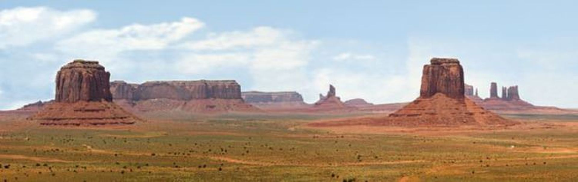 2015-08-640px-artist_point-monument_valley-usa-retouched