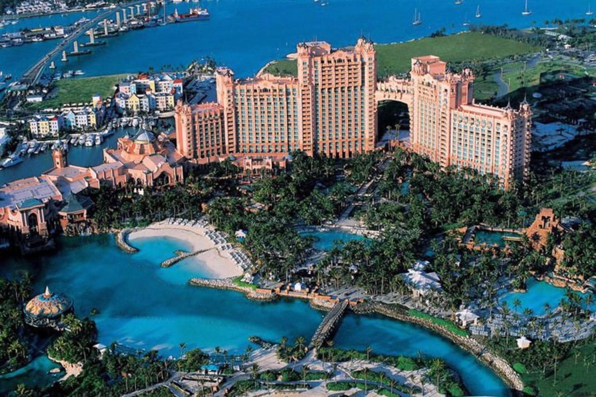 2015-08-atlantis-paradise-island-bahamas