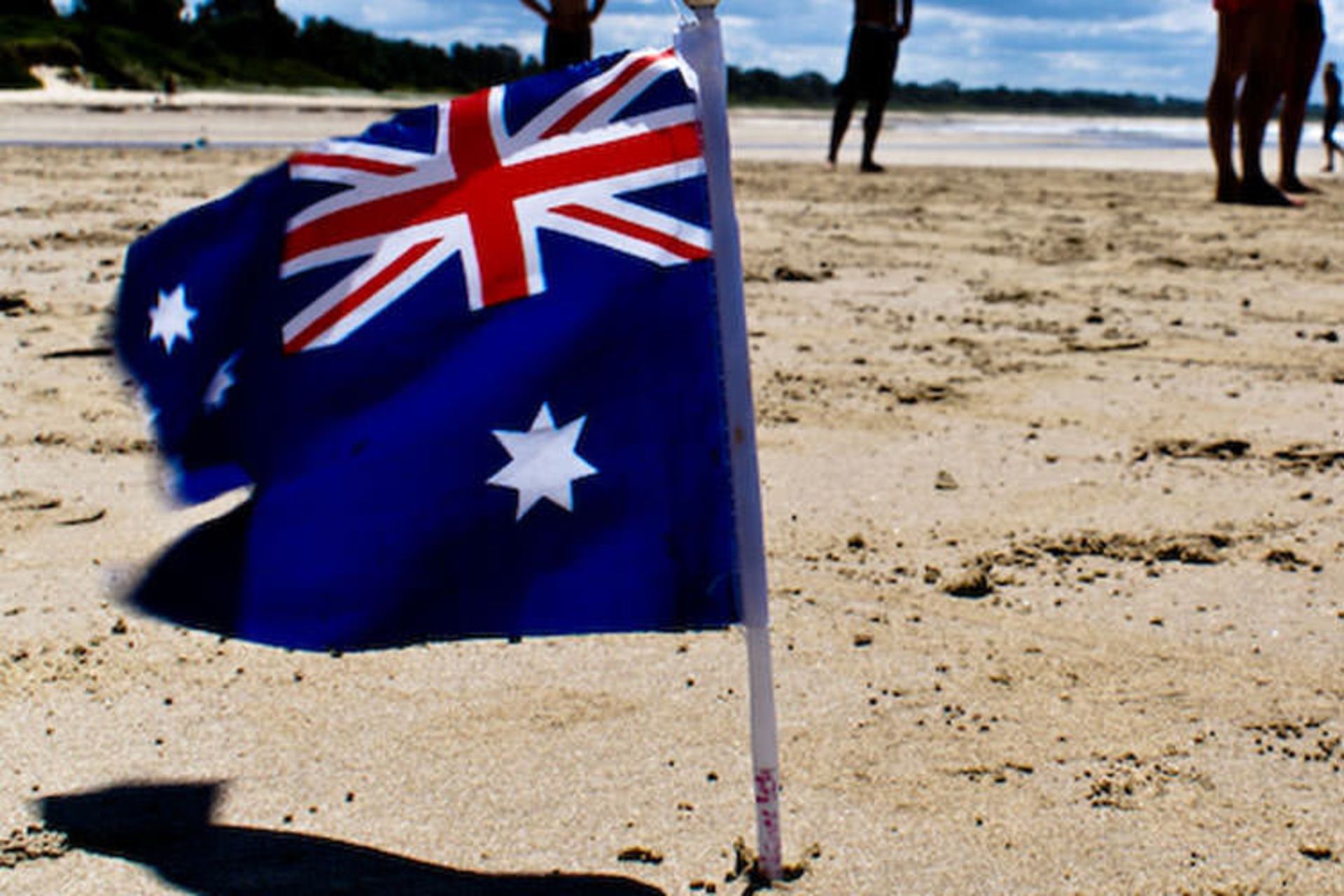 2015-08-australia-people-at-the-beach
