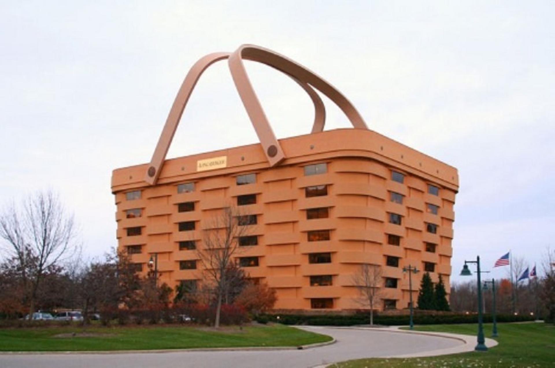 2015-08-basket-longaberger_headquarters
