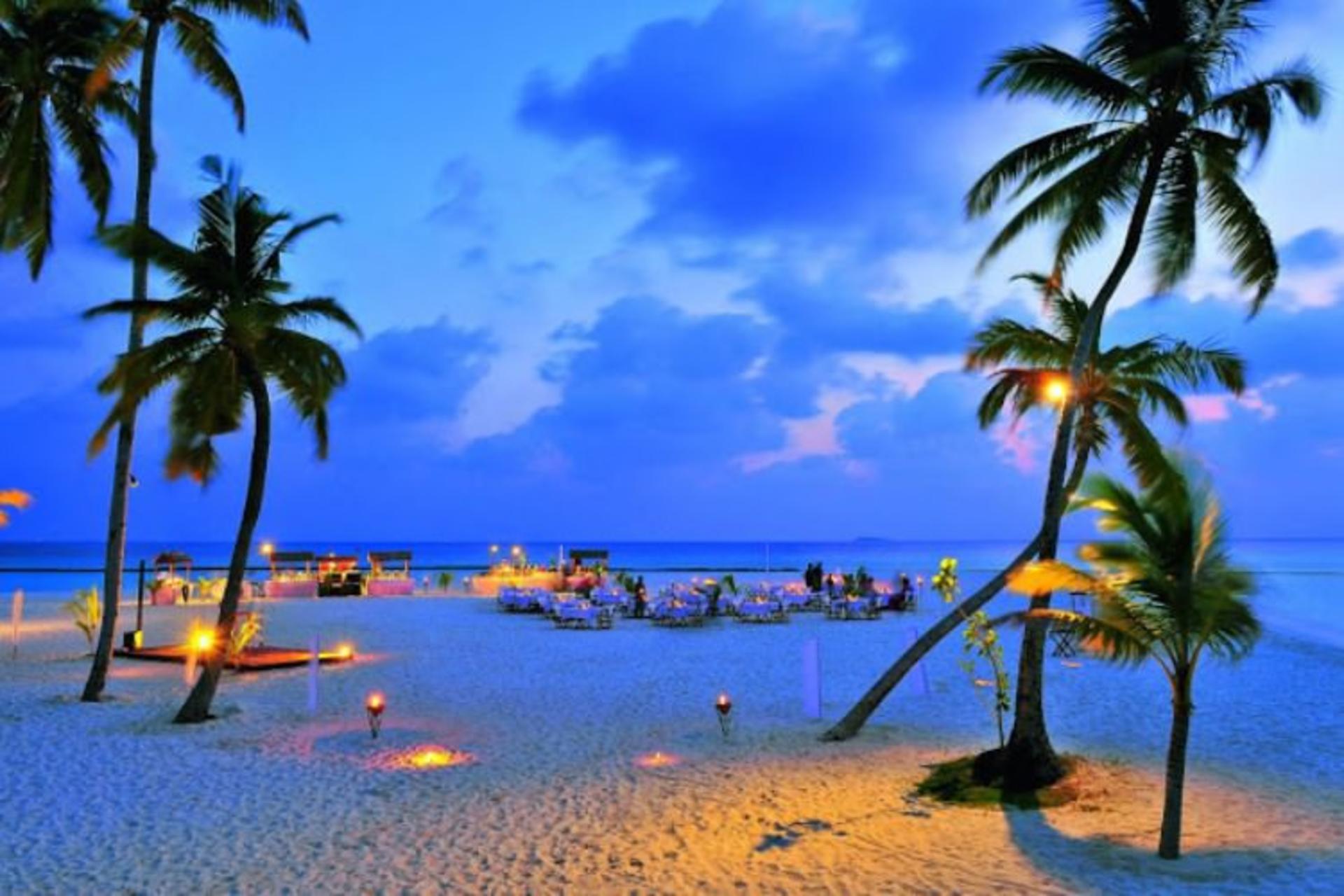 2015-08-constance-halaveli-maldives-resort-28
