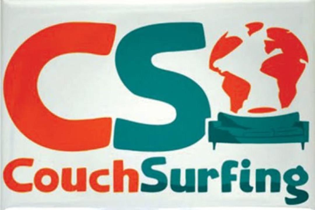 2015-08-couch_surfing