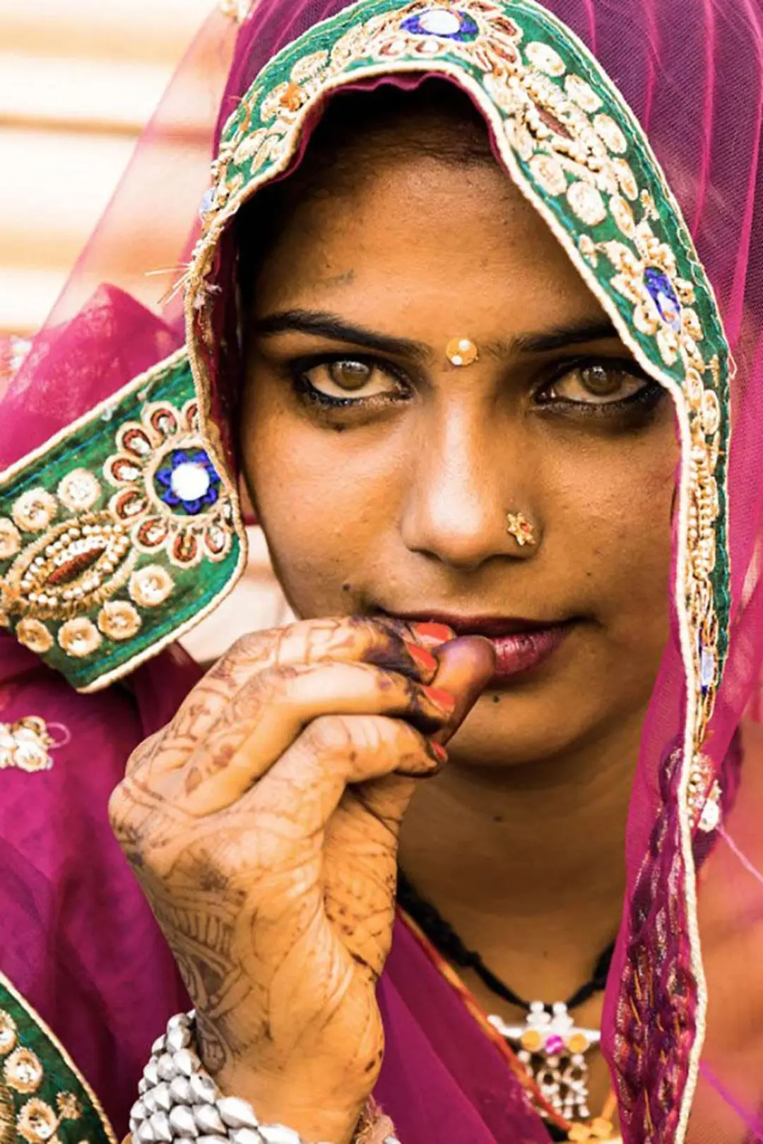 2015-08-eyes-are-windows-of-the-soul8__880