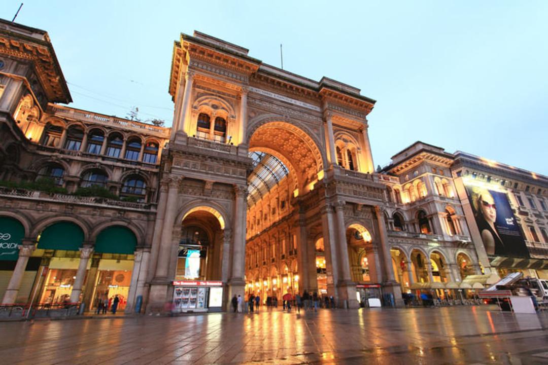 2015-08-gelleria-vittorio-emanuele-ii-in-milan