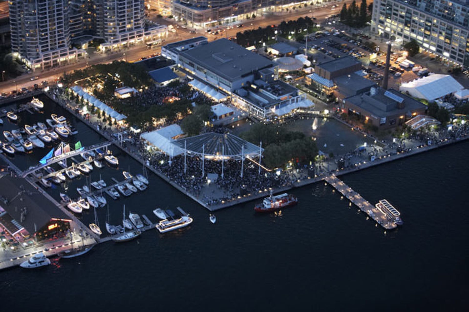 2015-08-harbourfront-centre