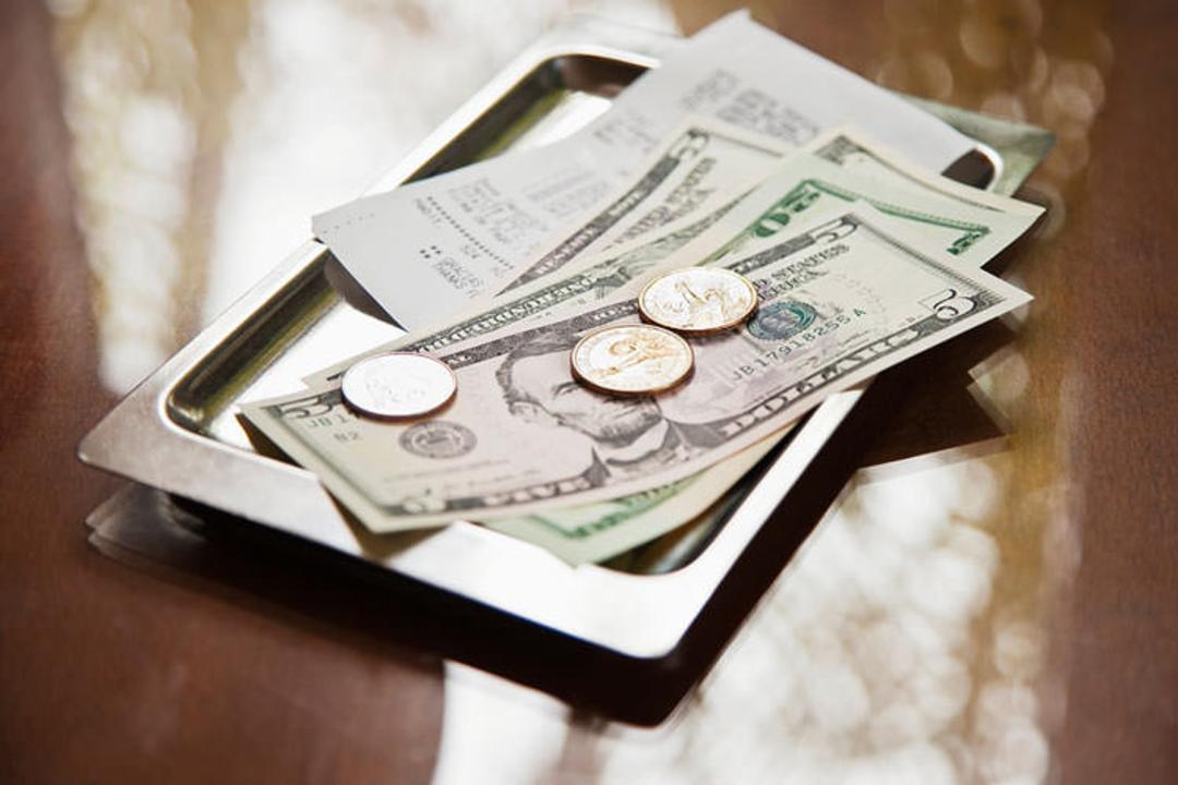 2015-08-how-much-to-tip-ftr