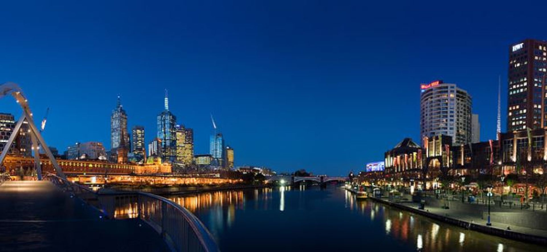 2015-08-melbourne_yarra_twilight