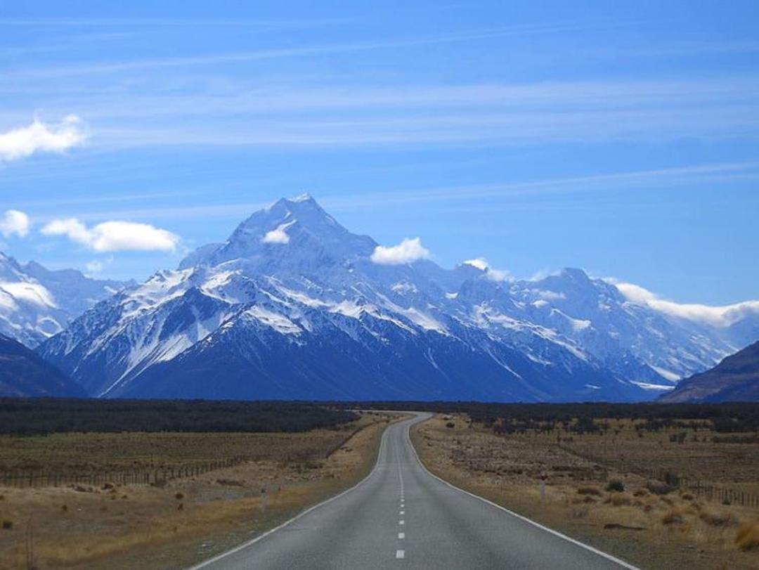 2015-08-road_to_mount_cook_new_zealand